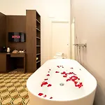 La Piazza Couette-café 4*