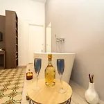 La Piazza 4*