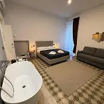 La Piazza 4* Neapel
