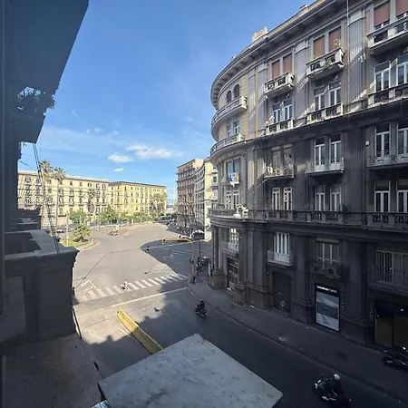 La Piazza Napoli