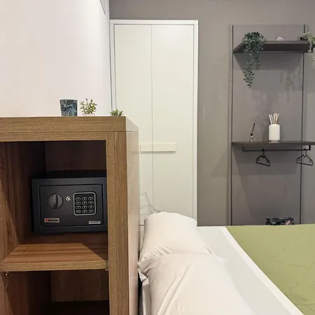 La Piazza 4* נאפולי