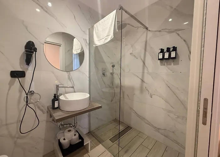 La Piazza 4*