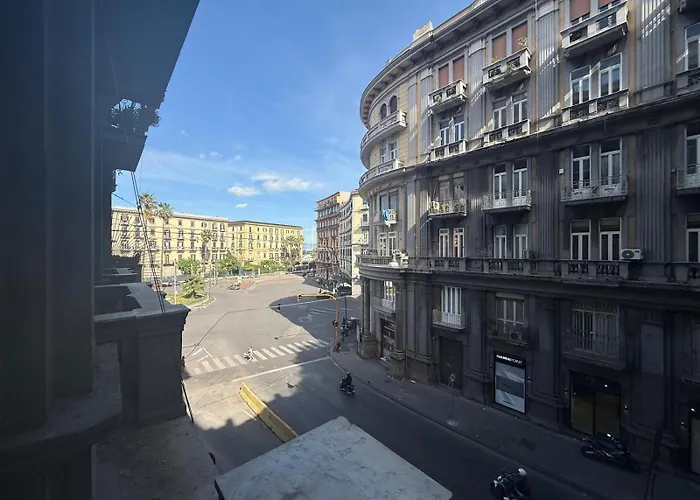 La Piazza 那不勒斯