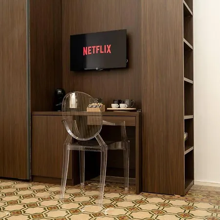 La Piazza 4* Νάπολη