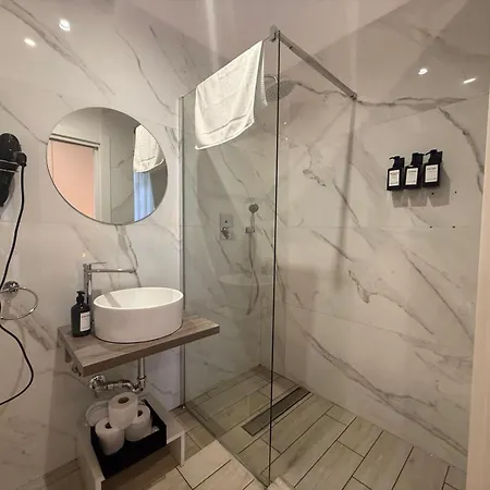 La Piazza 4*