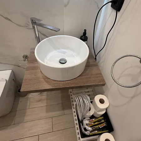 La Piazza Bed and Breakfast 4*